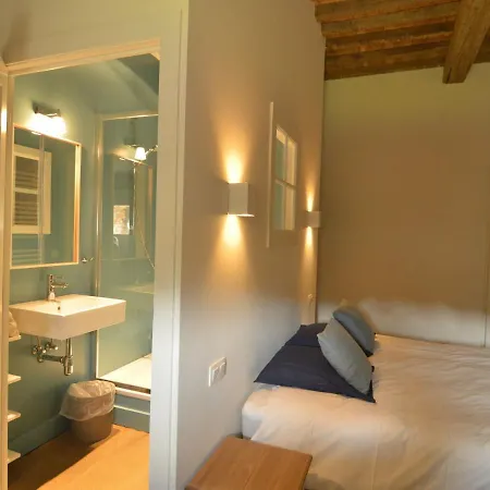 Vakantiehuis Marchin Castle With Sauna