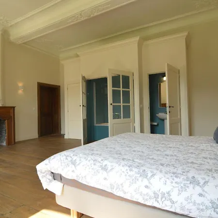 Marchin Castle With Sauna Casa de Férias