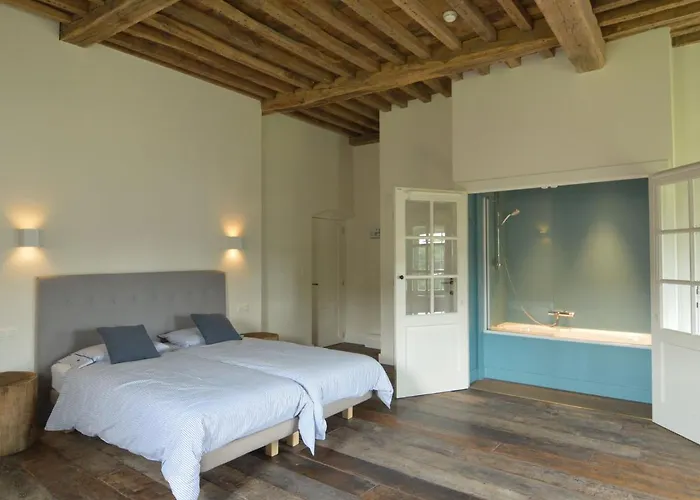 Tatil Evi Marchin Castle With Sauna Tharoul